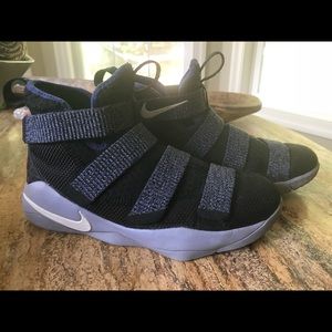 Boys Nike Lebron Soldier XI